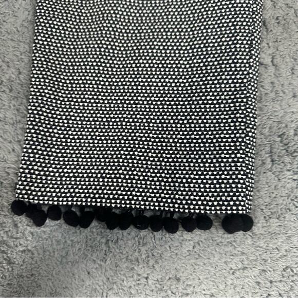 NEW Chico's So Slimming Brigitte Pompom Hem Slim Crop Size 1.5 (US Medium/10) - Picture 9 of 9